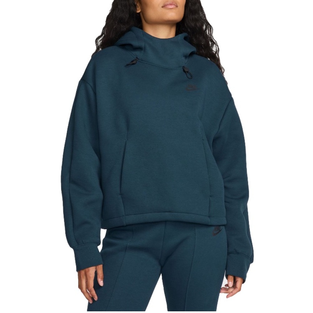Nike Tech Fleece Oversized Hoodie